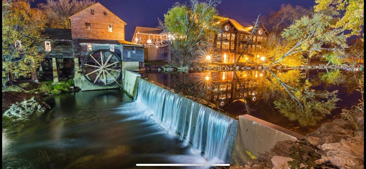 Luxury Condo In The Heart Of Pigeon Forge Esterno foto